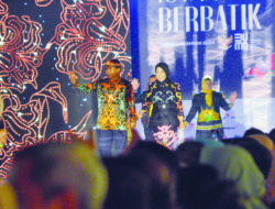 Bangga Pamerkan Batik Kaltara