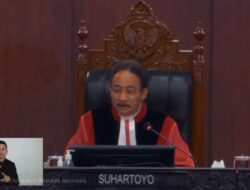 MK Tolak Permohonan Tim AMIN dan Ganjar Mahfud, Cawe-Cawe Jokowi Tak Terbukti