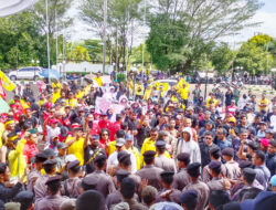 Kenaikan Tarif Dibatalkan