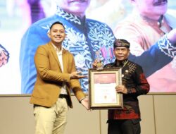 Gubernur Kaltara Raih Penghargaan Pemimpin Terbaik