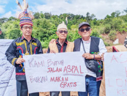 “Kami Butuh Jalan Aspal”