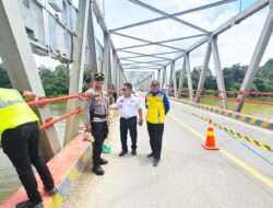 Maksimal Berat Delapan Ton