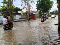 Banjir belum Surut, Warga Mulai Mengungsi