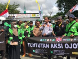 Driver Ojol Geruduk Kantor Bupati