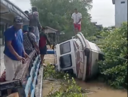 Dua Kali Tabrak Kayu, Speedboat Tenggelam