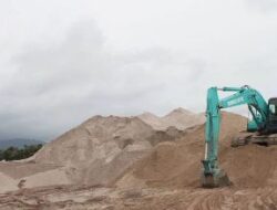 DESAK AUDIT IZIN TAMBANG SILIKA