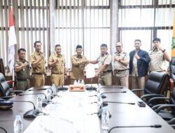 Kantor Pertanahan menyerahkan sebanyak 99 sertifikat aset milik Pemerintah Kabupaten Bulungan