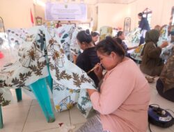 Penguatan Ekonomi Berbasis Industri Kreatif Kampung, Pemkab Berau Perkuat Produk Tenun dan Batik