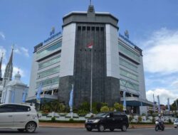 Lengser Lebih Awal karena Dividen Turun dan Dihantui Dugaan Korupsi