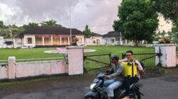 Masuk Istana