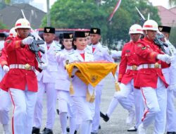 Sosok Feni Anggela, Pembawa Baki di Upacara HUT ke-81 RI di Berau