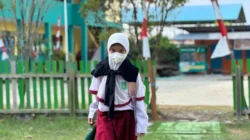 Pakai Masker dan Kurangi Aktivitas Luar Ruangan