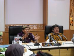 Gubernur Terima Aspirasi 10 Desa Terkait Persoalan MHA Desa Tujung