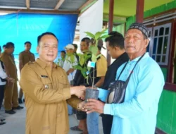 Kembangkan Sawit dan Kakao